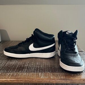 Nike ~ Court Vision Mid Sneaker ~ Black/White ~ 8
